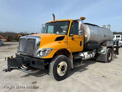 2008 International 7400 Oil Distributor Truck