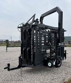 RBW Rancher Livestock Squeeze Chute