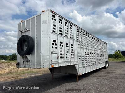 1988 Barrett 88L4537 Livestock Trailer