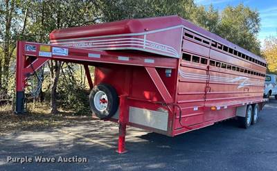 2021 Donahue SS720-4N Livestock Trailer