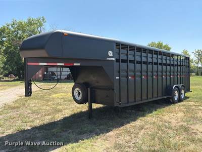 1999 Hillsboro Livestock Trailer