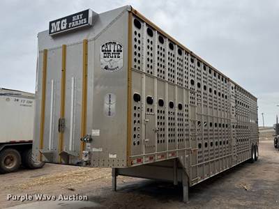 2007 Merritt Livestock Trailer