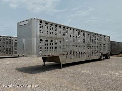 2017 Wilson PSDCL-402 Livestock Trailer