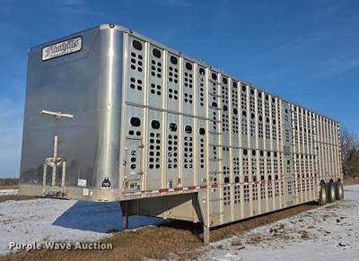 2012 Wilson PSDCL402 Livestock Trailer