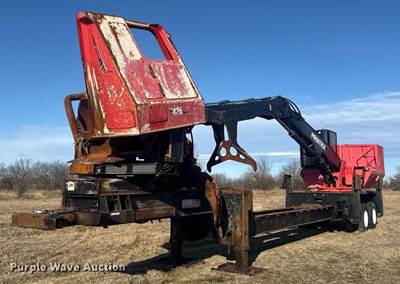 2015 Caterpillar 2384C Log Loader