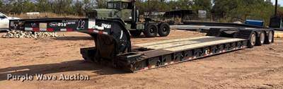 2011 Etnyre Blackhawk Limited Lowboy Equipment Trailer