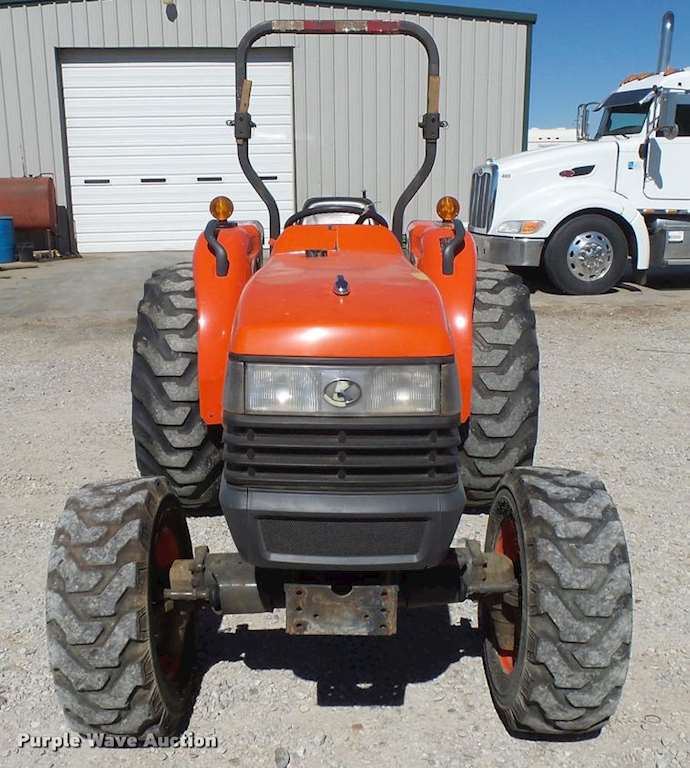 Kubota L4400 MFWD tractor For Sale, 1,747 Hours Sublette, KS DB1943