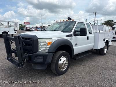 2016 Ford F550 Super Duty Ext. Cab Utility / Service Truck