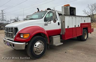 2001 Ford F650 Utility / Service Truck