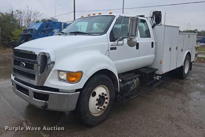 2012 Ford F650 Super Duty Crew Cab Utility / Service Truck