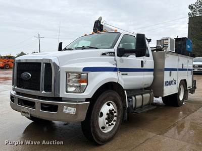 2018 Ford F750 Super Duty Ext. Cab Utility / Service Truck