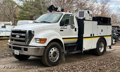 2007 Ford F750 Super Duty XLT Utility / Service Truck