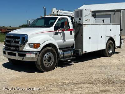 2013 Ford F750 XLT Super Duty Utility / Service Truck