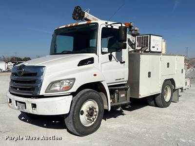 2016 Hino 268 Utility / Service Truck