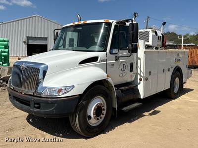 2005 International 4300 Utility / Service Truck