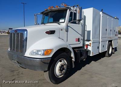 2007 Peterbilt 335 Utility / Service Truck