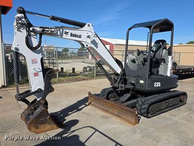 2015 Bobcat E35 Mini Excavator