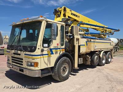 2002 Freightliner Condor Concrete Pump Truck
