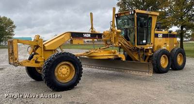 2000 Caterpillar 140H Motor Grader