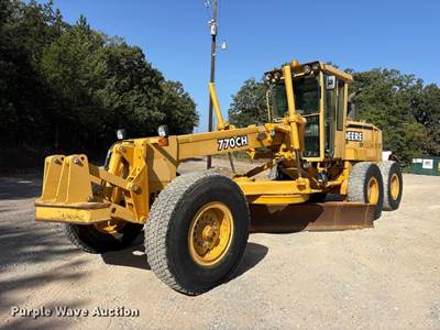 1998 John Deere 770CH Motor Grader