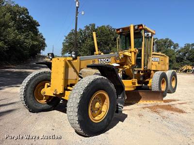 1999 John Deere 770CH Motor Grader