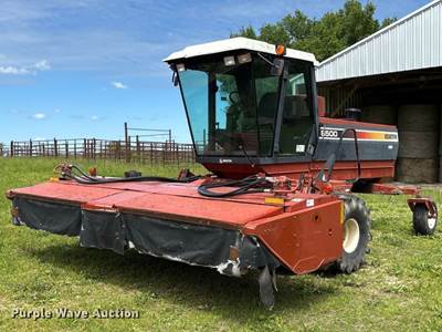 Hesston 8500 Swather / Windrower