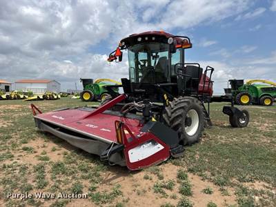 2022 Macdon M1240 Swather / Windrower