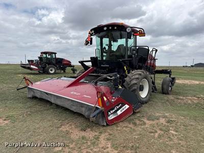 2022 Macdon M1240 Swather / Windrower