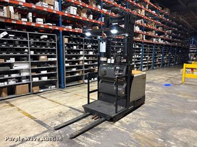 2018 Crown SP4050-30 Order Picker