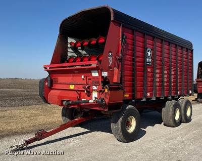 Meyer 4518 Silage Wagon