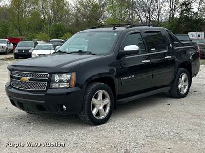 2013 Chevrolet Avalanche Crew Cab Pickup Truck