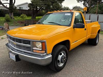 1999 Chevrolet C3500 Pickup Truck