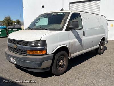 2020 Chevrolet Express 2500 Van
