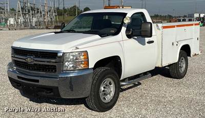 2010 Chevrolet Silverado 2500HD Utility Bed Pickup Truck