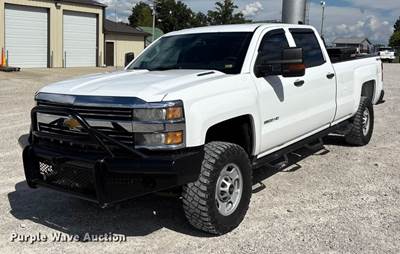 2015 Chevrolet Silverado 2500HD Crew Cab Pickup Truck