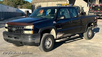 2006 Chevrolet Silverado 2500 HD Ext. Cab Pickup Truck