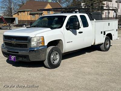 2010 Chevrolet Silverado 2500HD Ext. Cab Utility Bed Pickup Truck