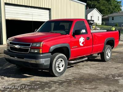 2006 Chevrolet Silverado 2500HD Pickup Truck