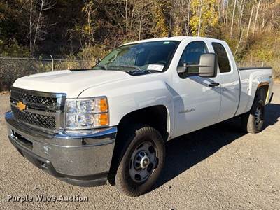 2013 Chevrolet Silverado 2500HD Ext. Cab Pickup Truck