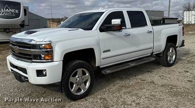 2019 Chevrolet Silverado 2500HD High Country Crew Cab Pickup Truck