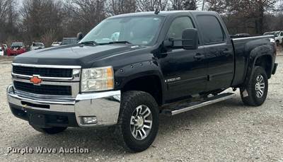 2009 Chevrolet Silverado 2500HD LT Crew Cab Pickup Truck