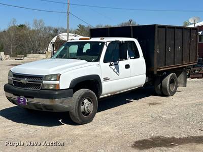 2005 Chevrolet Silverado 3500 Ext. Cab Dump Bed Pickup Truck