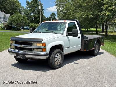 1997 Chevrolet Silverado 3500 Flatbed Pickup Truck
