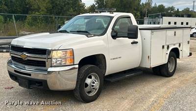 2008 Chevrolet Silverado 3500HD Utility Bed Pickup Truck