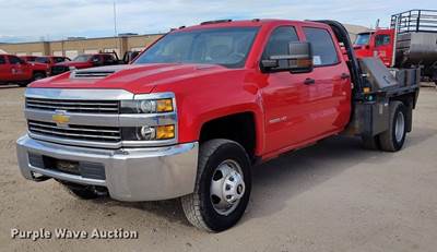 2018 Chevrolet Silverado 3500HD Crew Cab Flatbed Pickup Truck