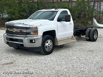 2015 Chevrolet Silverado 3500HD Pickup Truck Cab And Chassis