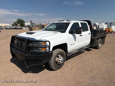 2019 Chevrolet Silverado 3500HD Crew Cab Flatbed Pickup Truck