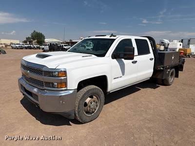 2019 Chevrolet Silverado 3500HD Crew Cab Flatbed Pickup Truck