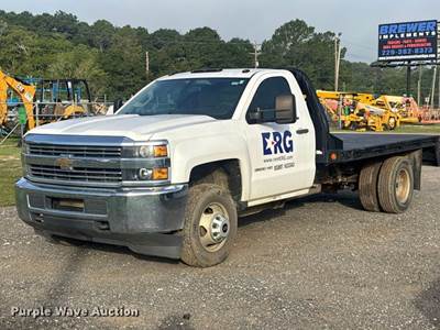 2016 Chevrolet Silverado 3500HD Flatbed Pickup Truck