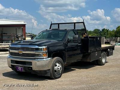 2017 Chevrolet Silverado 3500HD Flatbed Pickup Truck
